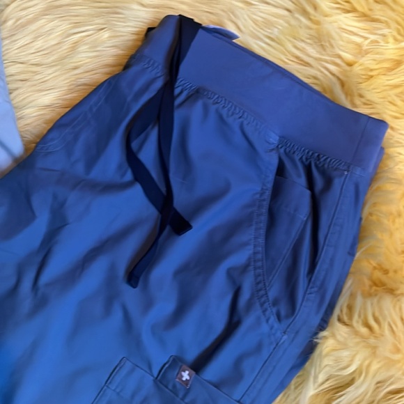 FIGS Ocean Mist Ombré blue lined scrub pants TALL - Picture 3 of 7